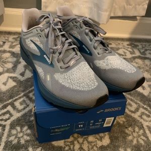 Men’s Brooks running shoes - size 11 US; Launch GTS 9